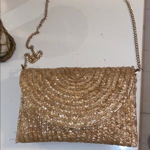 Straw clutch with gold chain